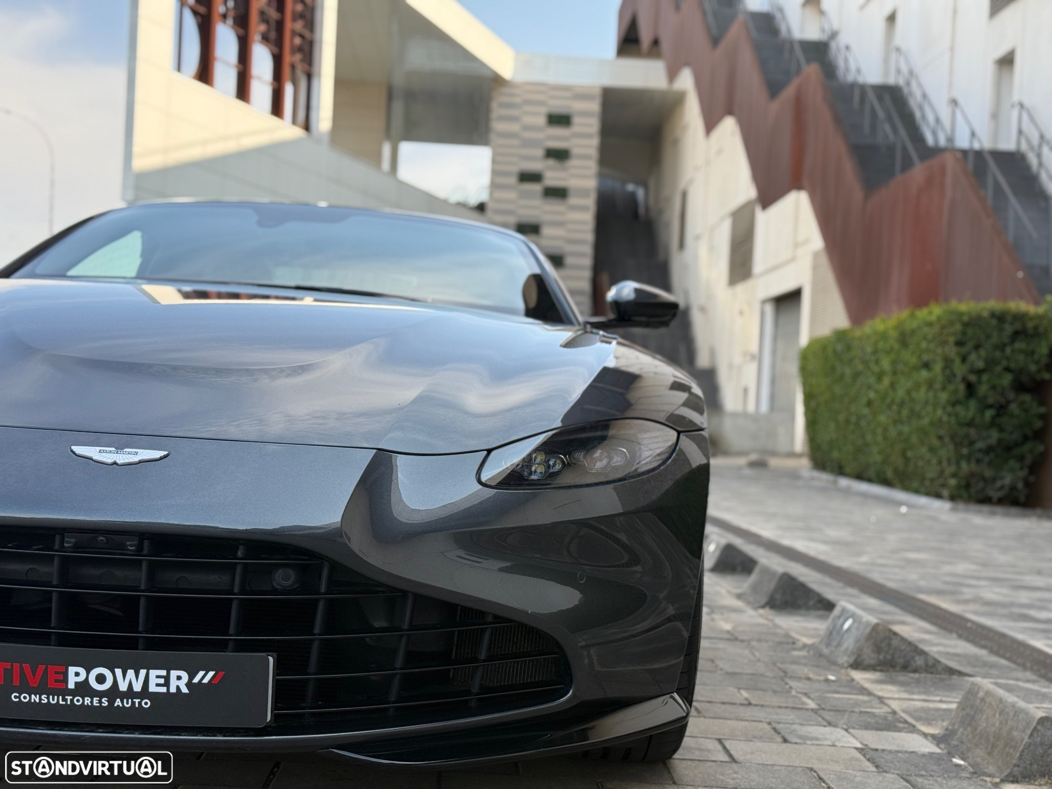 Aston Martin Vantage Roadster V8 - 6