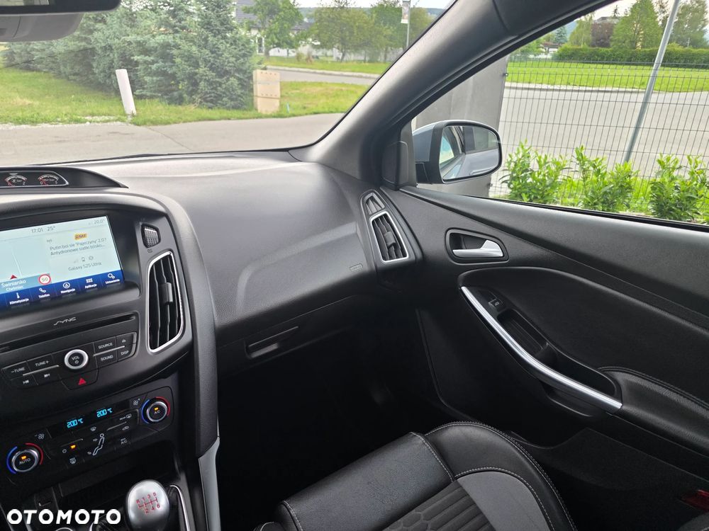 Ford Focus 2.0 EcoBoost ST-2 - 17
