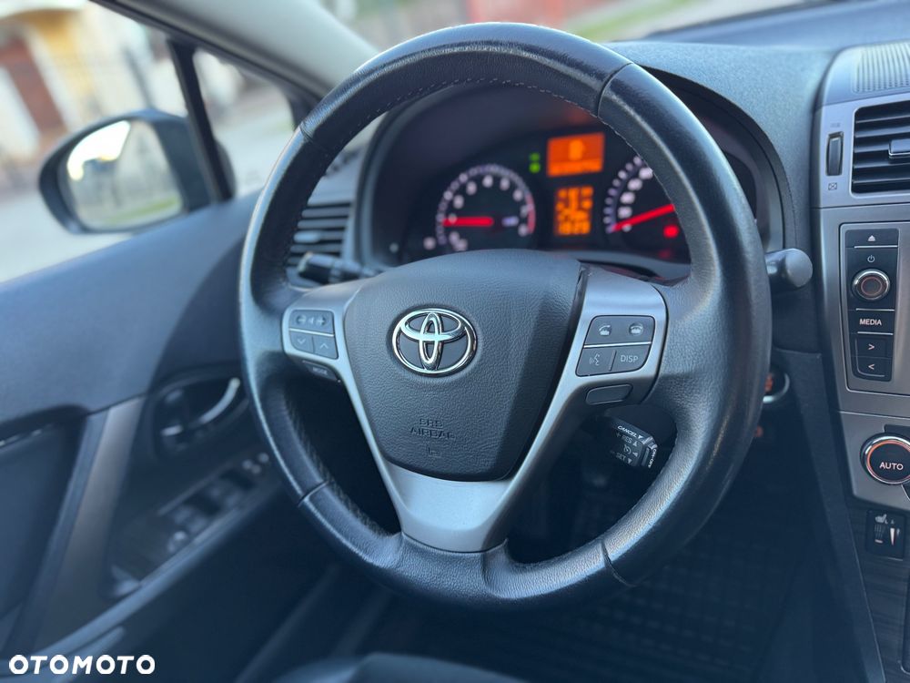 Toyota Avensis 1.8 Executive - 29