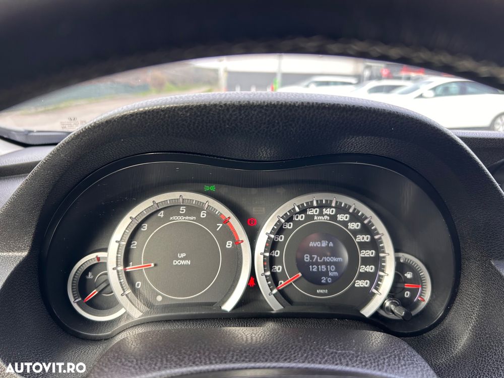 Honda Accord 2.0i MT Lifestile - 17