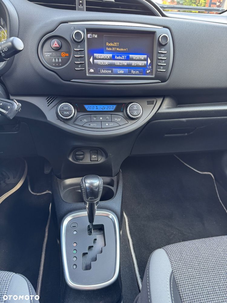 Toyota Yaris - 22