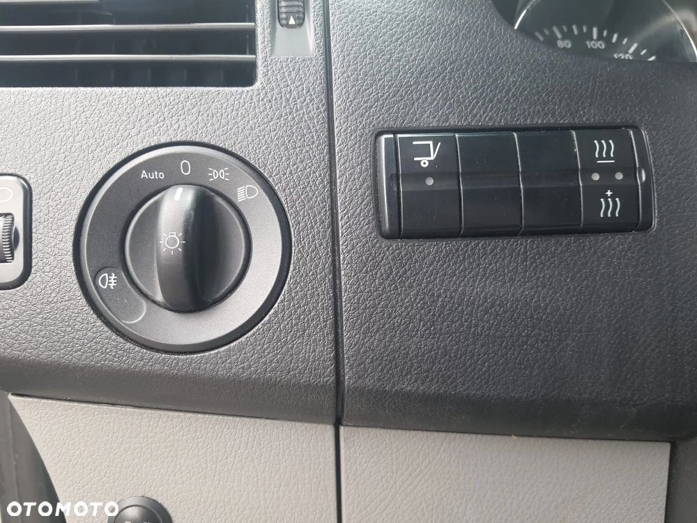 Mercedes-Benz Sprinter - 21