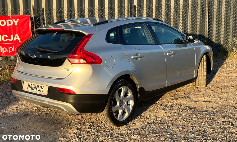 Volvo V40 Cross Country D2 Momentum - 37