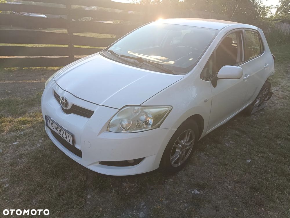 Toyota Auris 1.33 VVT-i Entry - 3