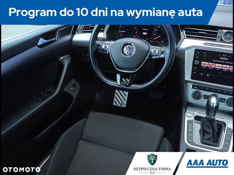 Volkswagen Passat - 8