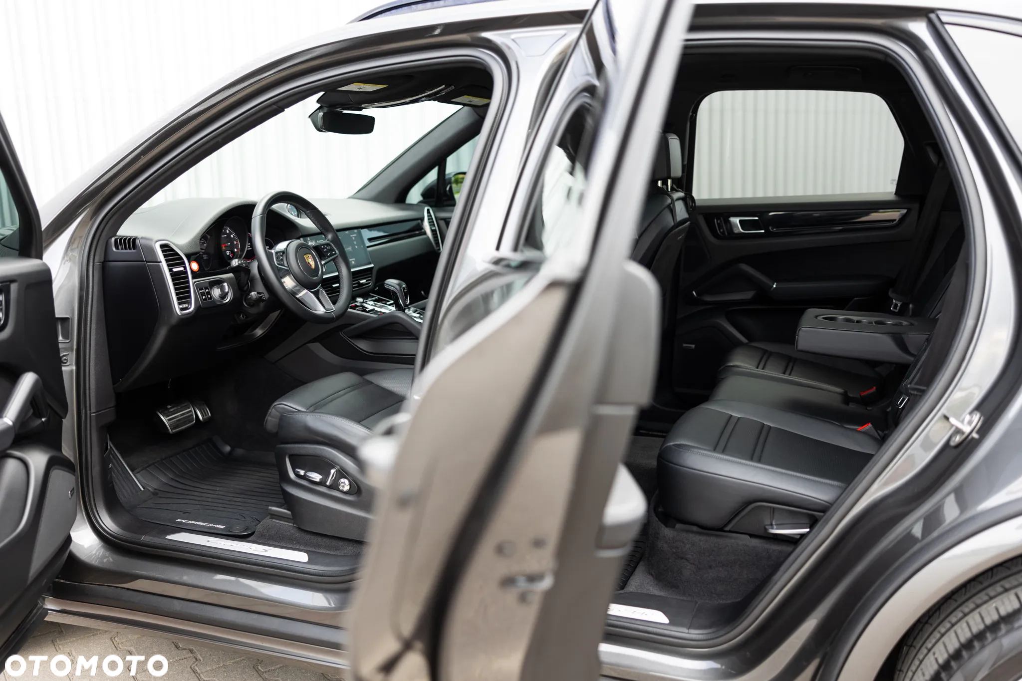 Porsche Cayenne - 18
