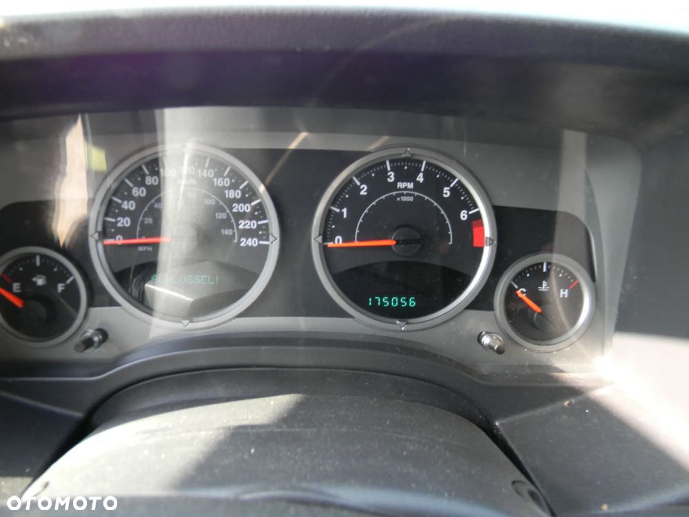 Jeep Compass 2.4I 4x4 Sport - 12