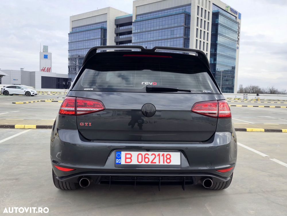Volkswagen Golf 2.0 TSI BMT DSG GTI - 5