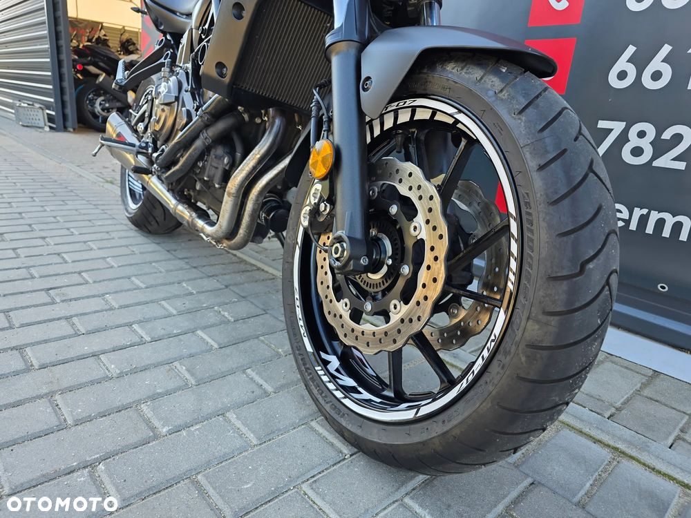 Yamaha MT - 28