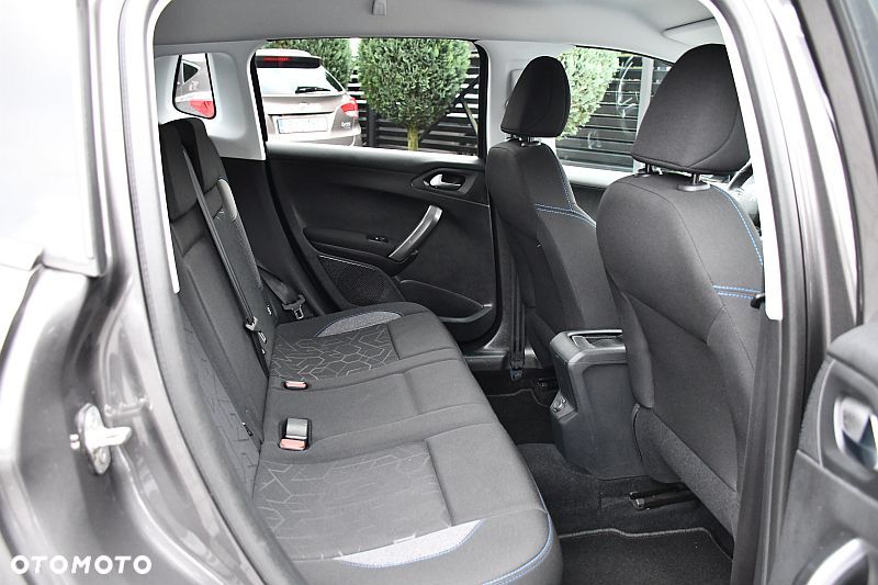 Peugeot 2008 BlueHDi 100 STOP & START Style - 23