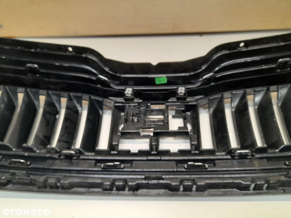 Atrapa chłodnicy Grill Skoda Scala Lift 23-  657853653B - 9