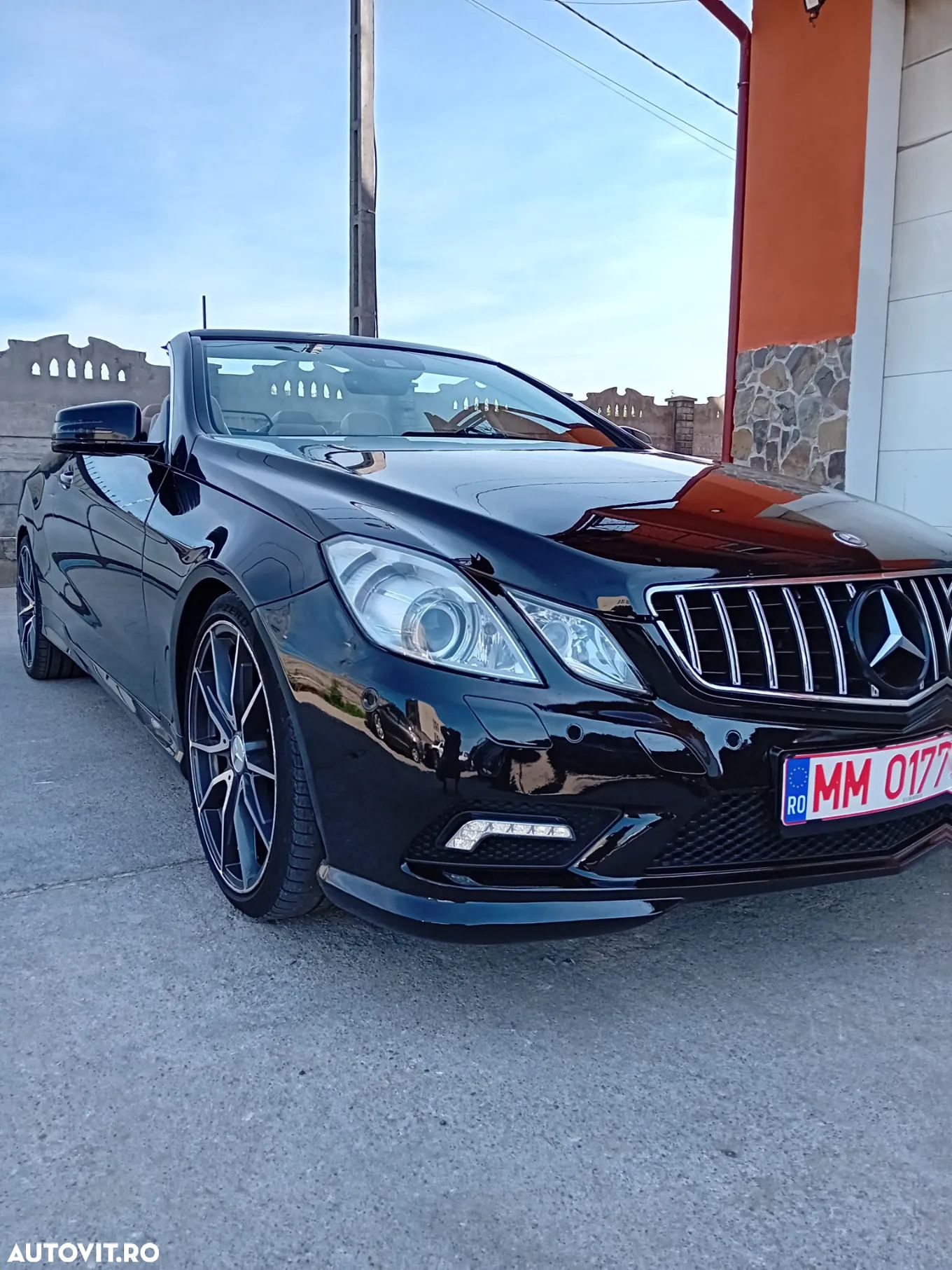 Mercedes-Benz E 220 (BlueTEC) d Cabrio - 1