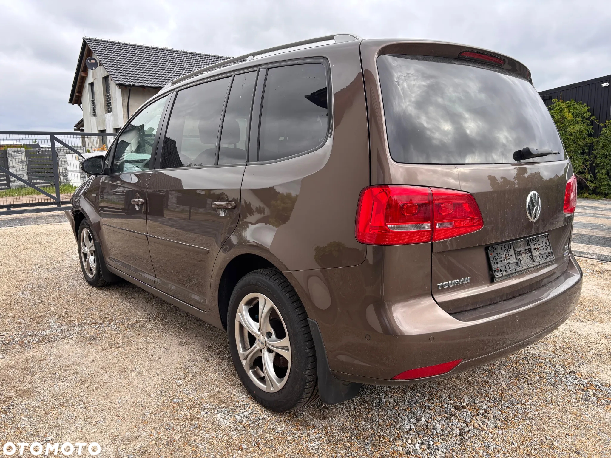 Volkswagen Touran 1.6 TDI DPF BlueMotion Technology DSG Highline - 9