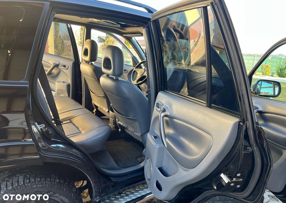 Toyota RAV4 2.0 VVT-i Luna - 3