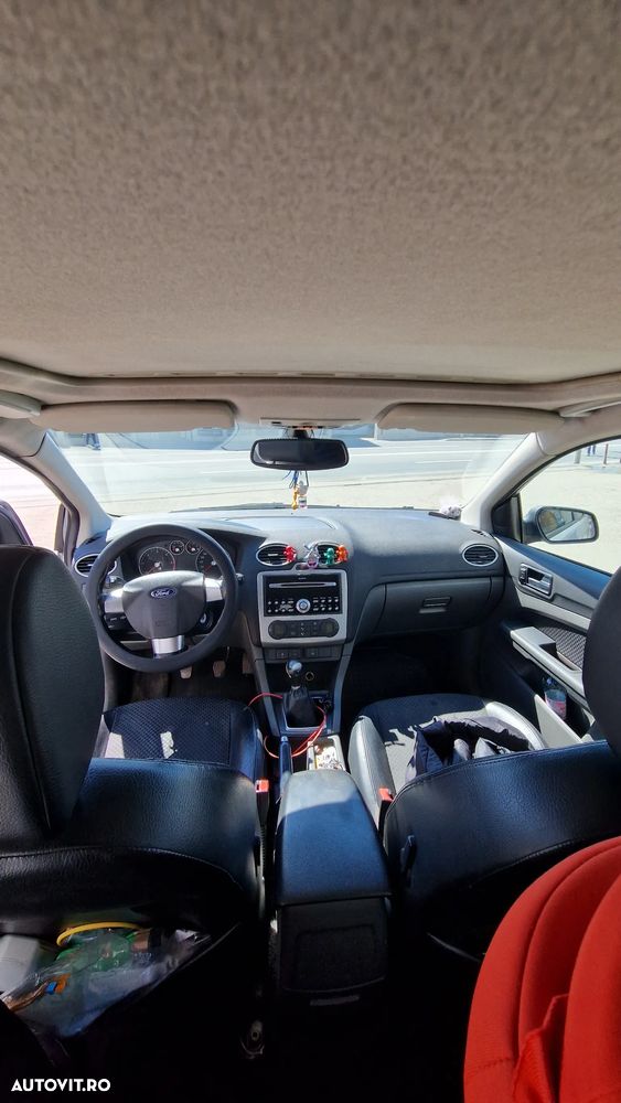 Ford Focus 1.6 TDCi DPF Fun X - 6