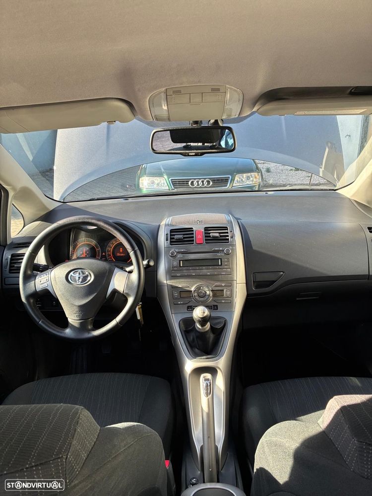 Toyota Auris 1.4 D-4D Comfort+VSC - 12