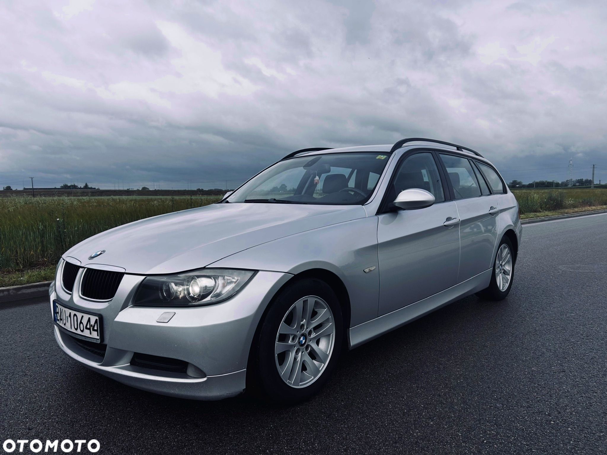 BMW Seria 3 318d DPF Touring - 1