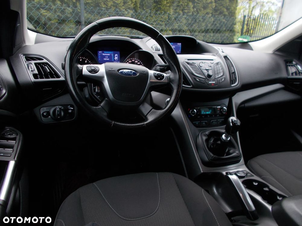 Ford Kuga - 10