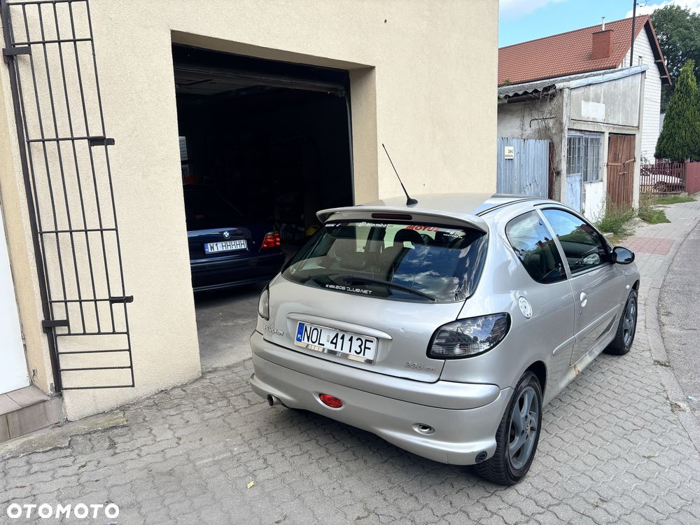 Peugeot 206 - 1