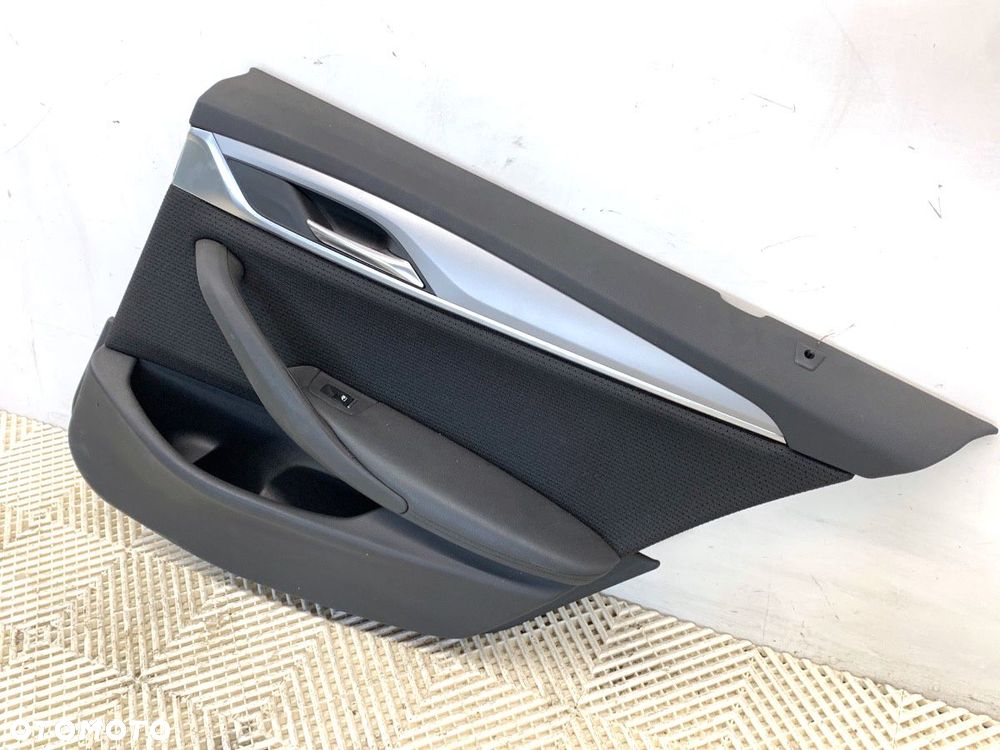 BOCZEK DRZWI PRAWY TYŁ  BMW 5 (G30, F90) 2016 - 2022 530 e Plug-in-Hybrid 135 kW [184 KM] Hybryda - 2