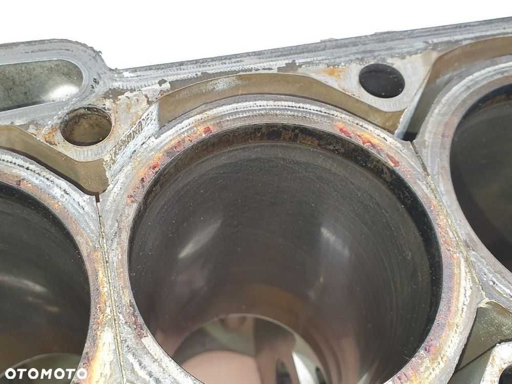 BLOK SILNIKA D5244T VOLVO XC90 2.4 D5 8653865 - 5