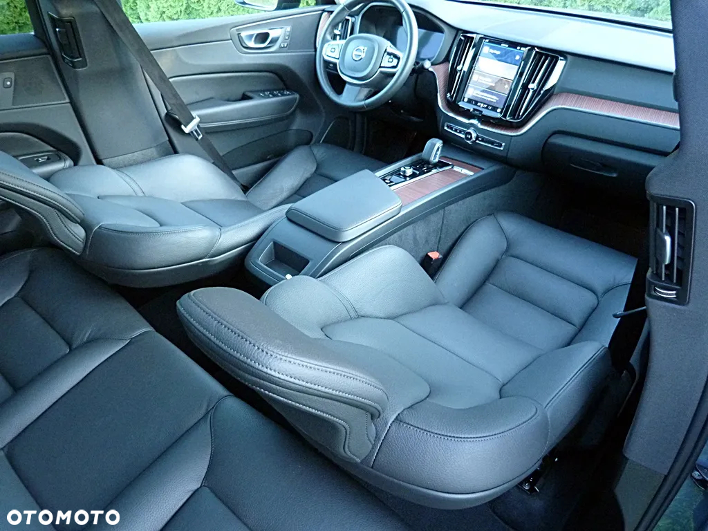 Volvo XC 60 B5 B AWD R-Design - 10