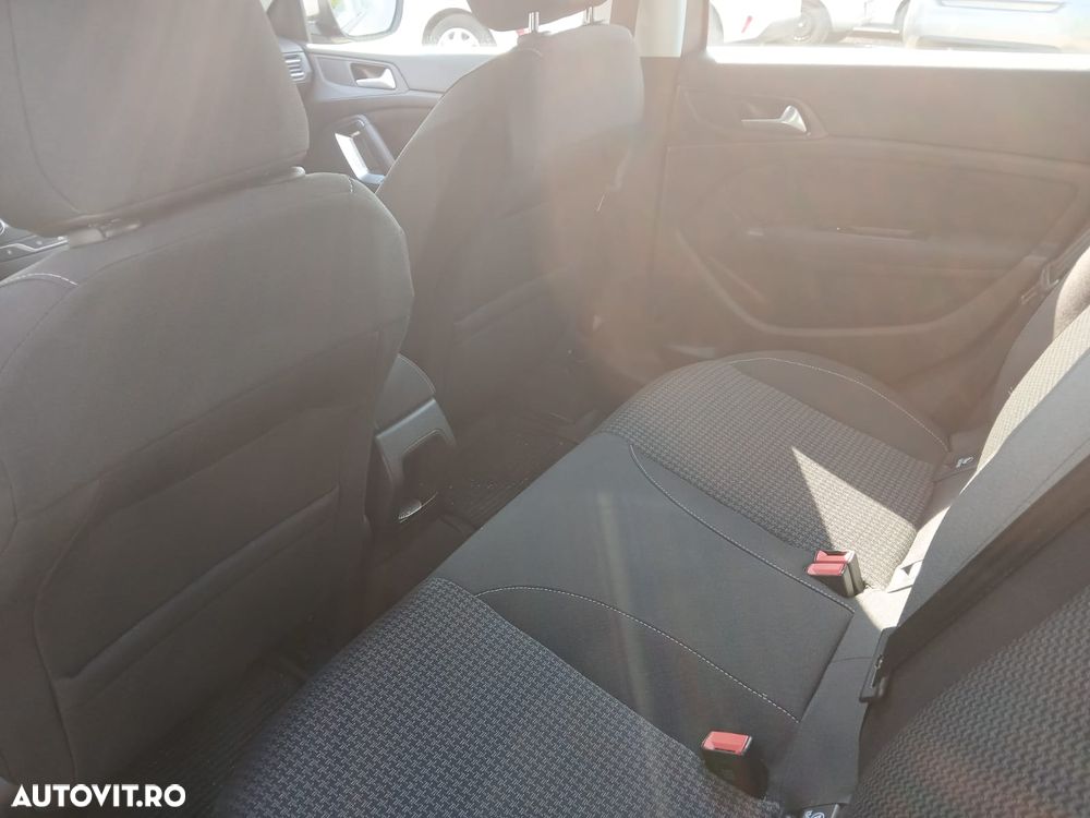 Peugeot 308 1.2L PureTech S&S BVM6 Active Pack - 12