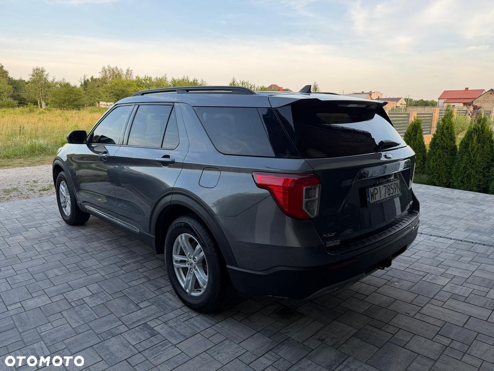 Ford Explorer - 4