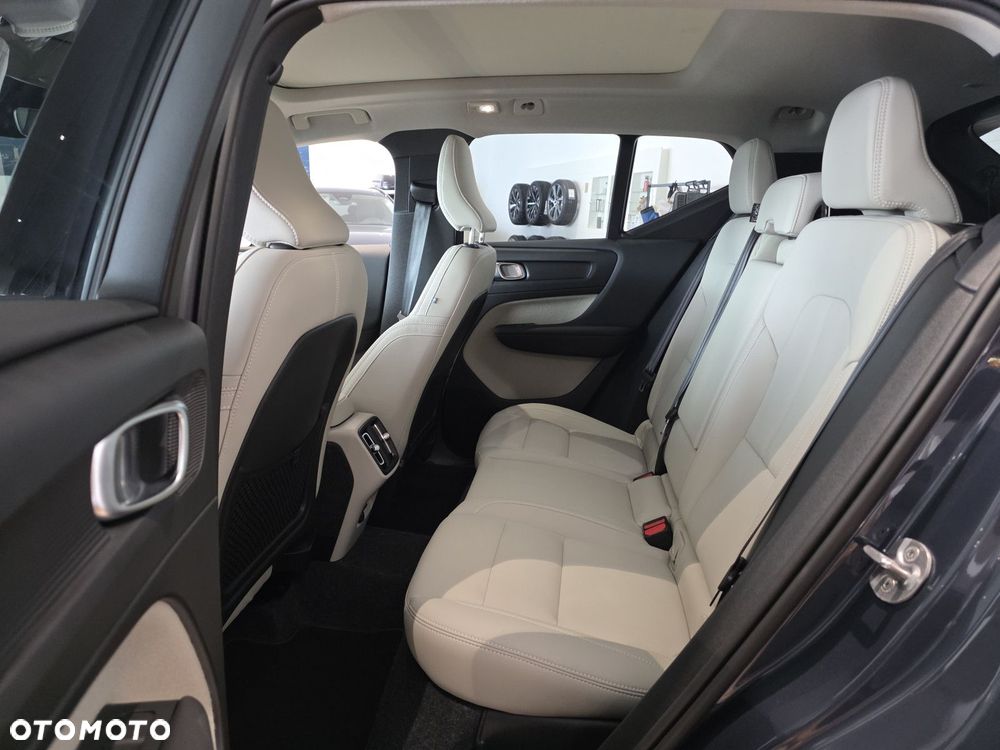 Volvo XC 40 - 28