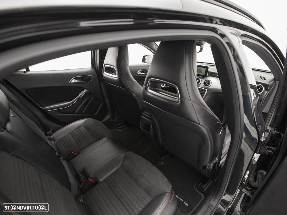 Mercedes-Benz GLA 200 — fotografia 12
