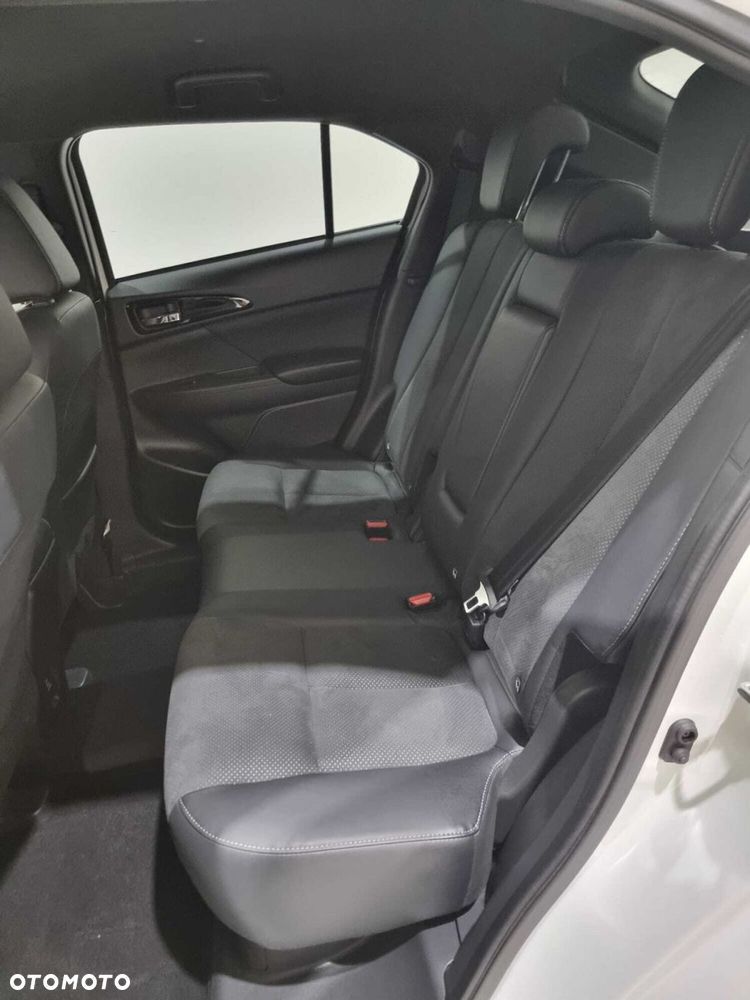 Mitsubishi Eclipse Cross - 22