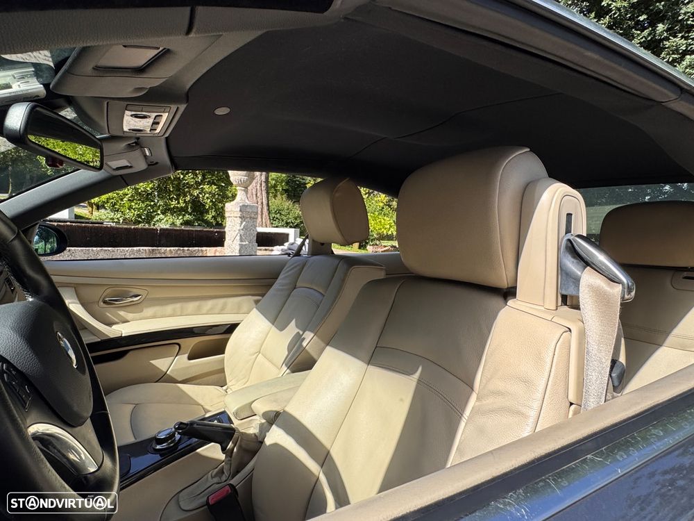 BMW 320 i Cabrio Auto - 12