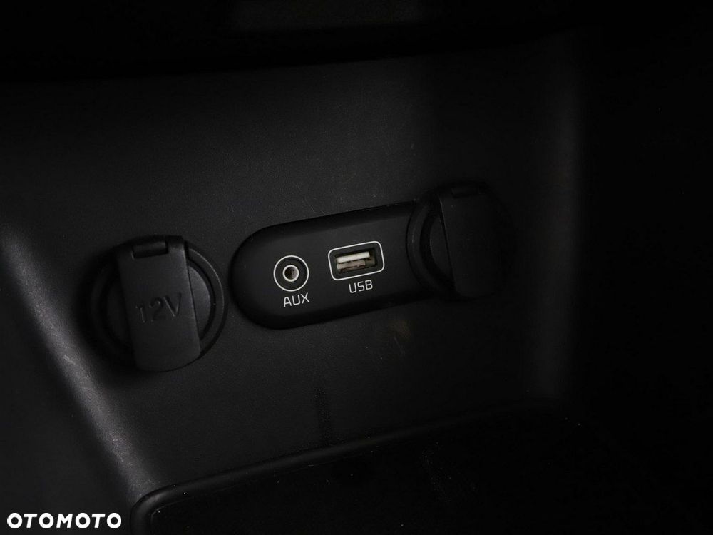 Kia Ceed 1.6 GDI ISG Dream-Team Edition - 28