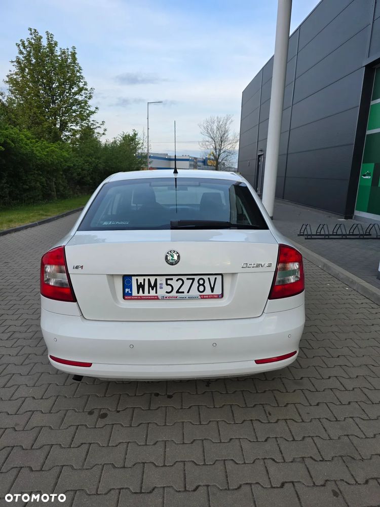 Skoda Octavia 1.6 Ambition - 27
