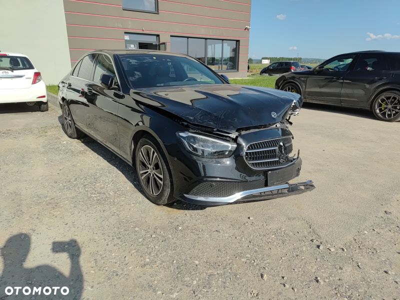 Mercedes-Benz Klasa E 220 d 9G-TRONIC - 4