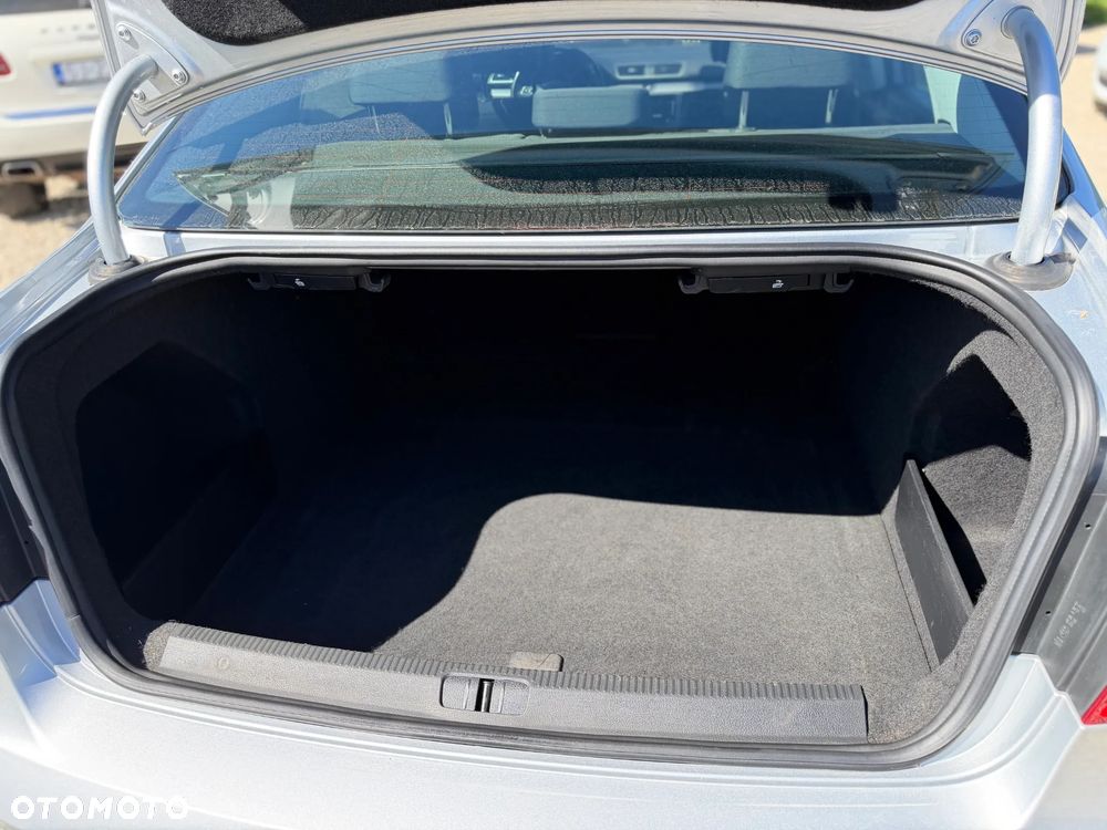 Volkswagen Passat 1.4 TSI BlueMotion Technology Highline - 11