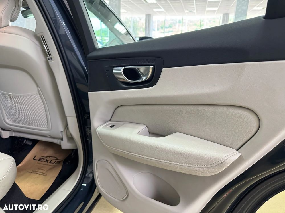 Volvo XC 60 T6 AWD Recharge Geartronic Inscription - 23