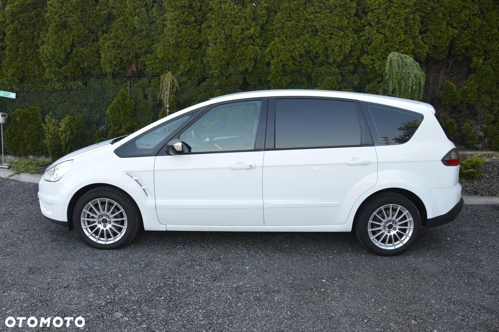Ford S-Max - 13