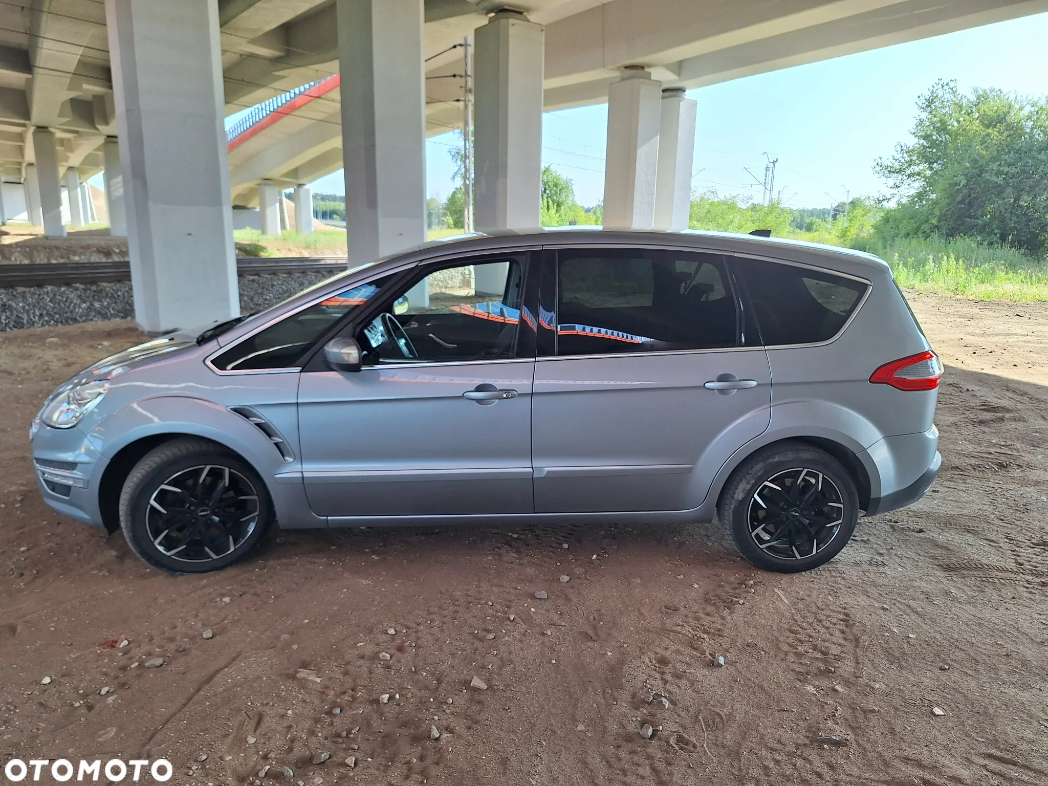 Ford S-Max - 11