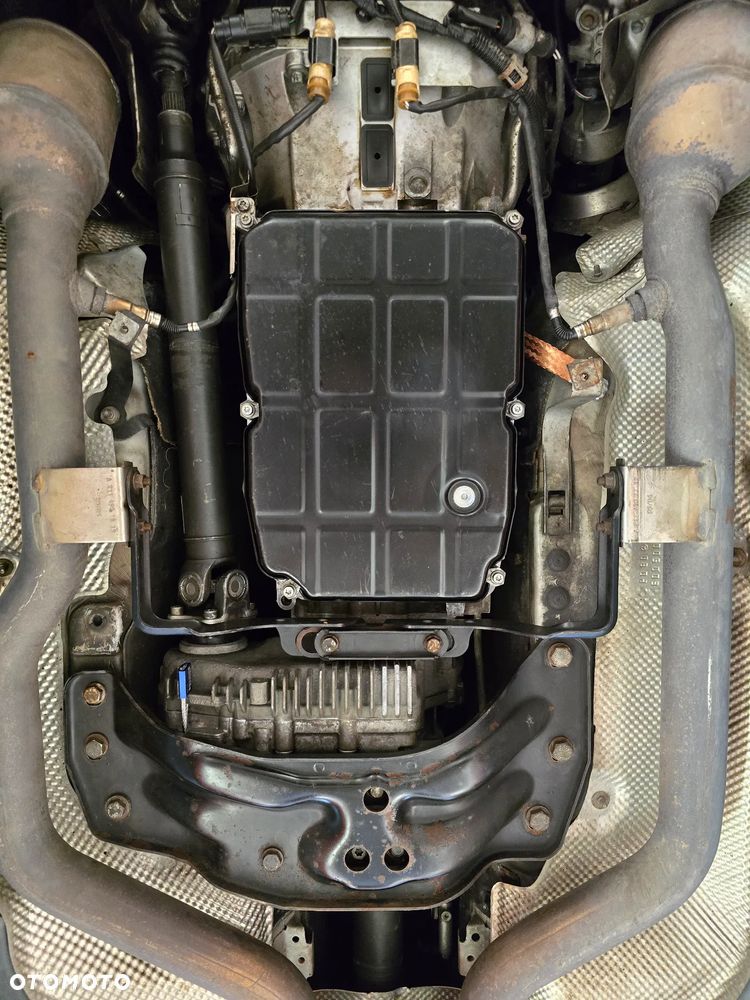 Mercedes-Benz Klasa E 500 4-Matic T Avantgarde - 32