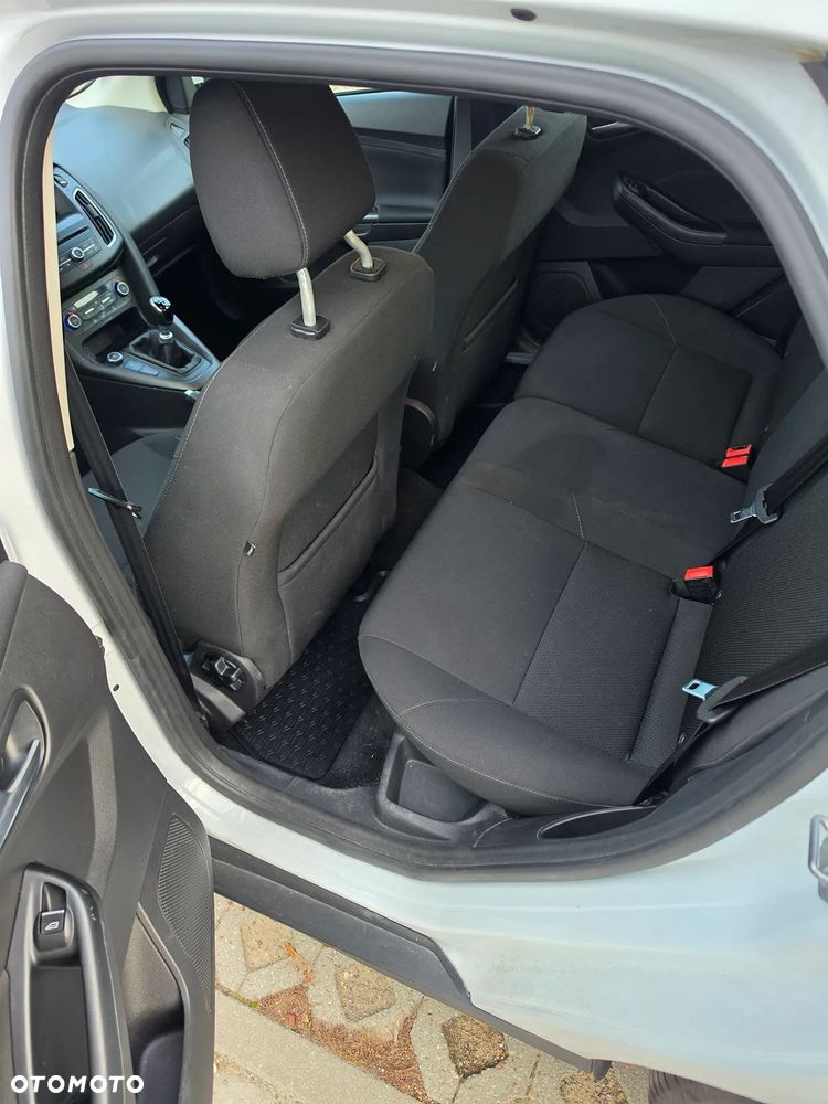 Ford Focus - 10
