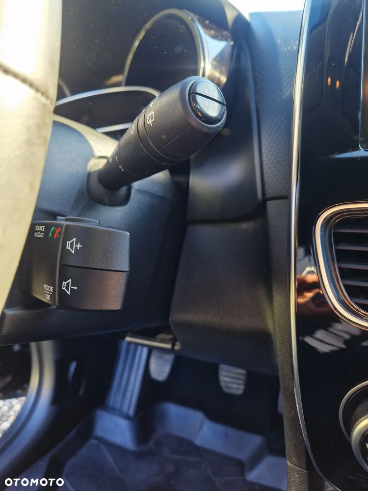 Renault Clio - 15