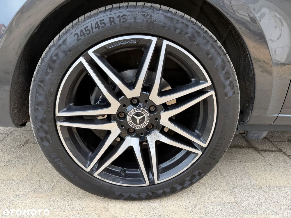 Mercedes-Benz Klasa V 300 d 4-Matic Exclusive 9G-Tronic (d³ugi) - 27