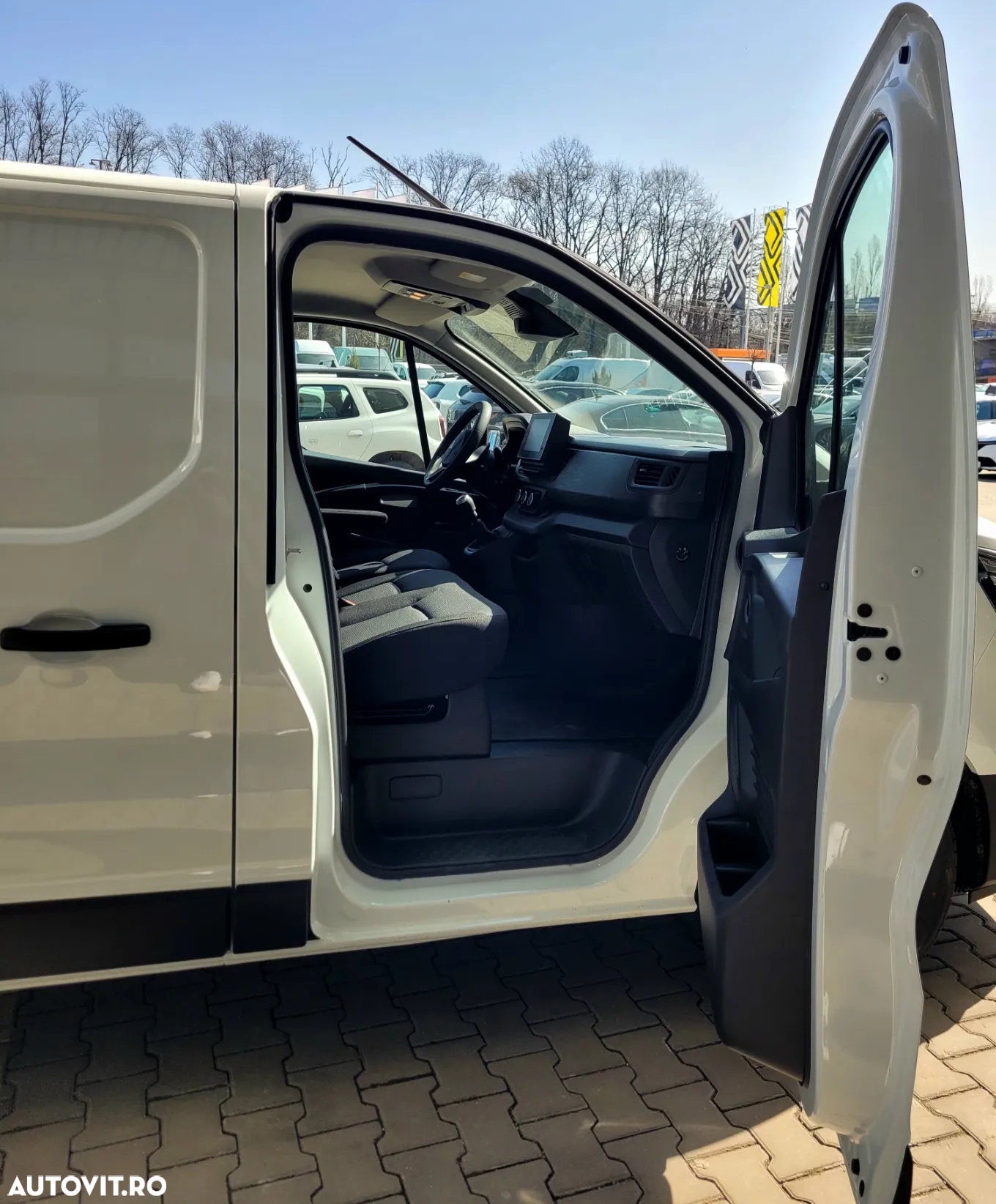 Renault Trafic Furgon - 12