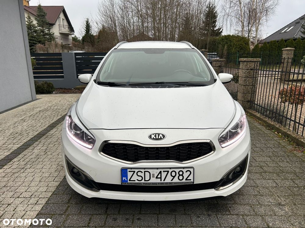 Kia Ceed 1.6 CRDi 136 ISG GT Line - 25