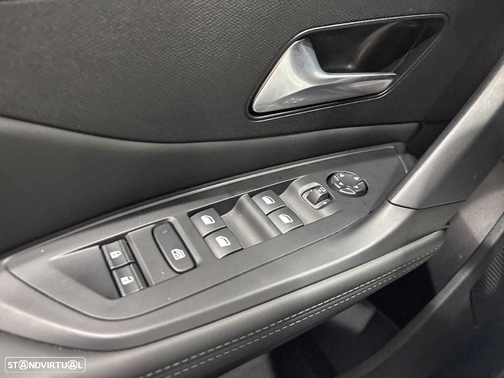 Peugeot 308 1.2 Hybrid Allure e-DCS6 - 18