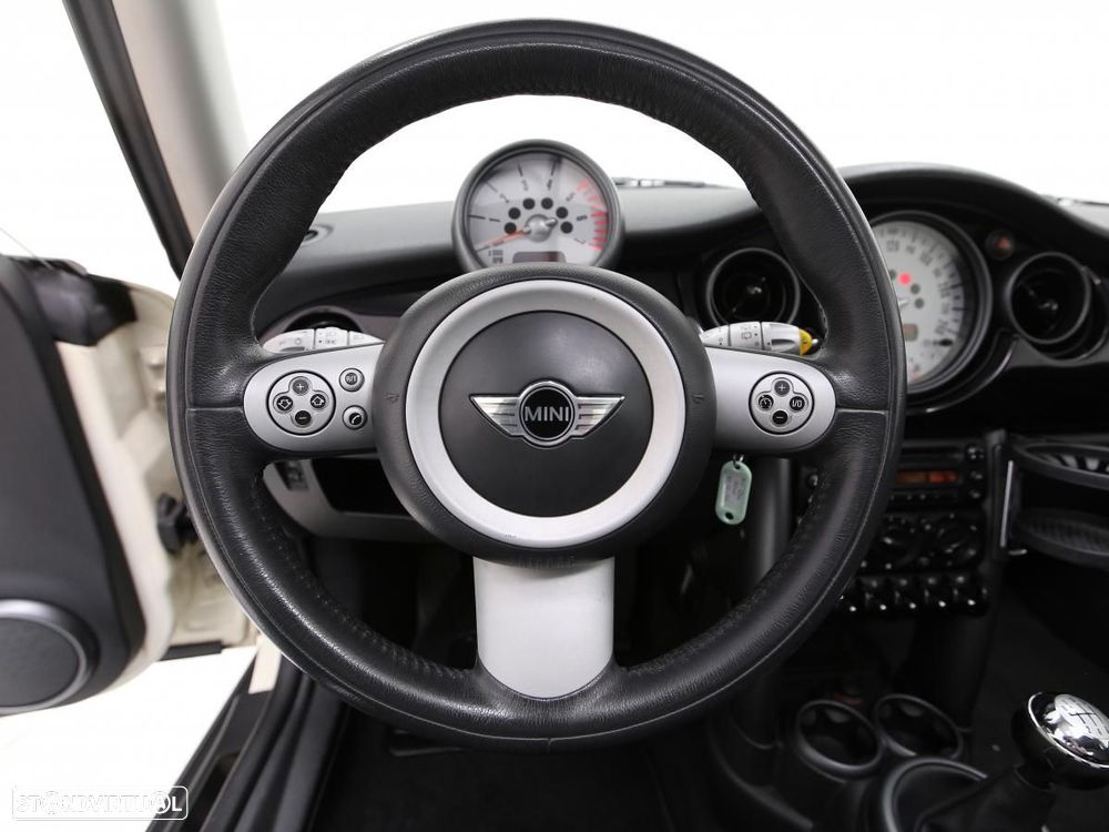 MINI 3 Portas One 1.4 D - 13