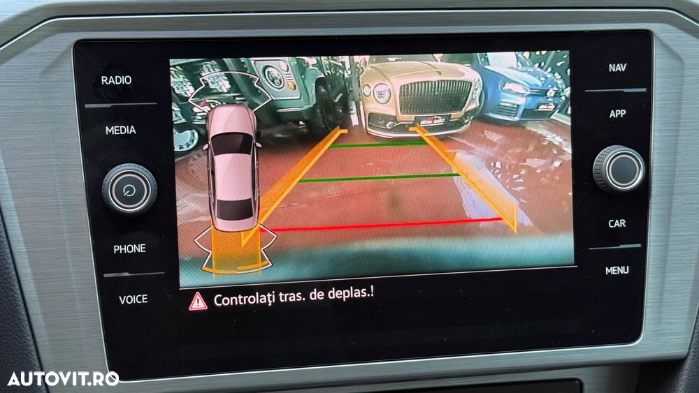 Volkswagen Passat 2.0 TDI DSG Advance - 16