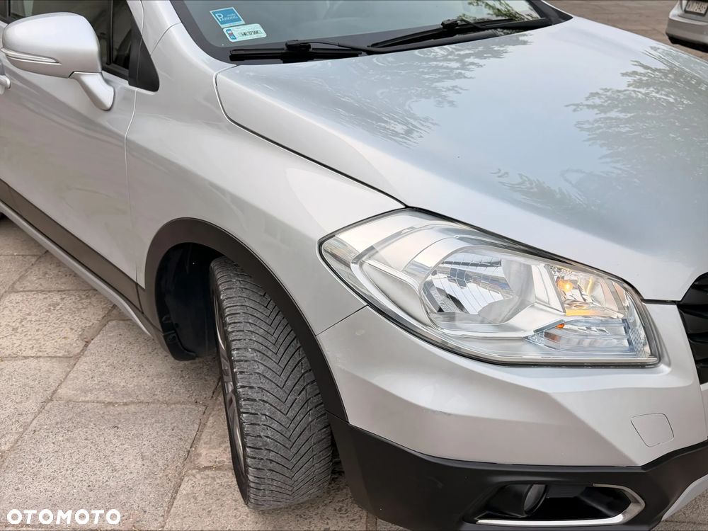Suzuki SX4 1.6 Comfort Plus - 9