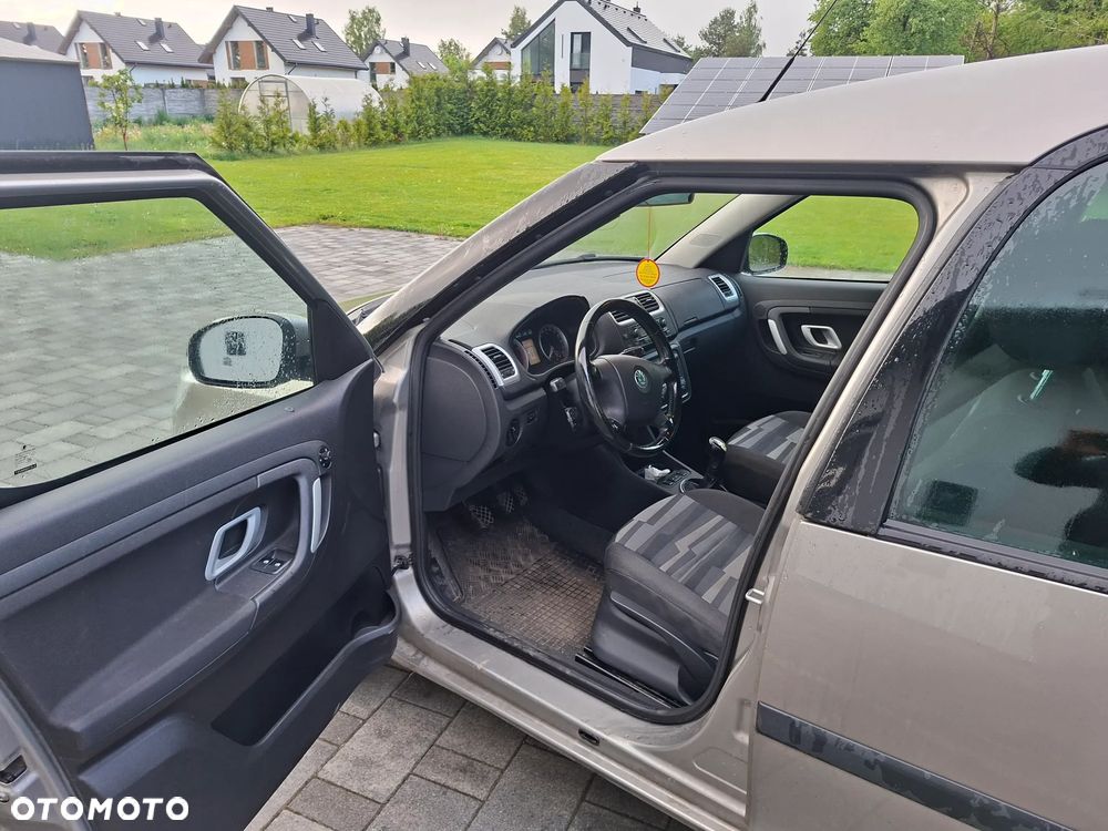Skoda Roomster 1.4 16V PLUS EDITION - 5